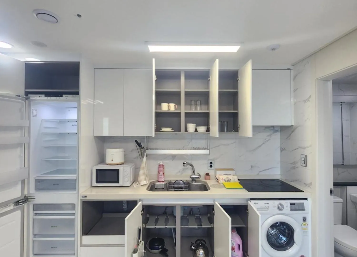 Yeongdeungpo-Gu Office Station Line 2 And Line 5 5 Minutes Away Two-Bedroom Seul